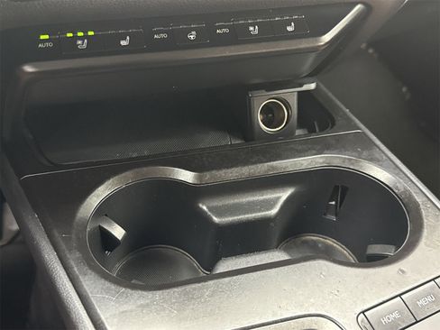 Used 2019 Lexus UX 200 w/ Premium Package image 33