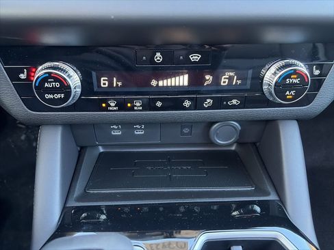 New 2026 Mitsubishi Outlander AWD image 30