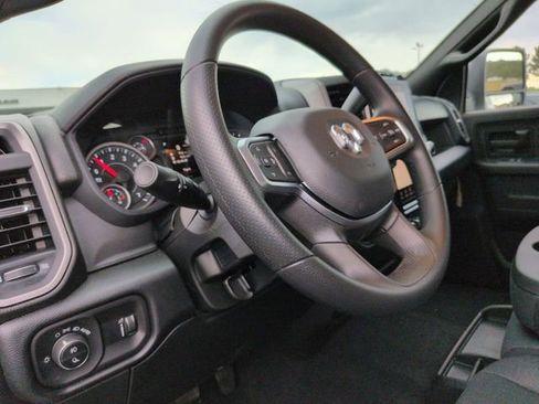 New 2026 RAM 2500 Tradesman AWD/4WD image 15