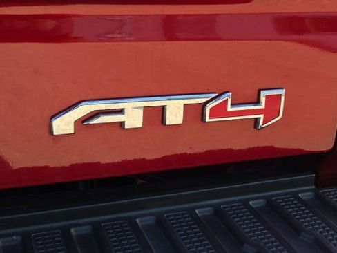 Used 2021 GMC Sierra 1500 AT4 image 9