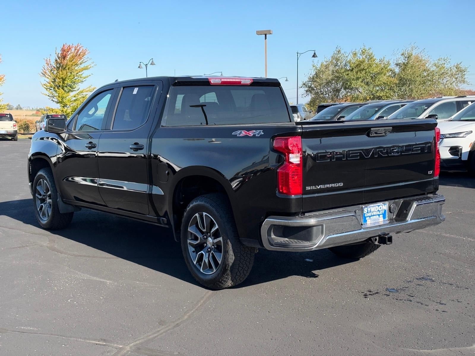 Used 2025 Chevrolet Silverado 1500 LT AWD/4WD image 3