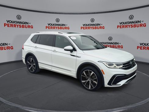 Certified 2022 Volkswagen Tiguan SEL R-Line image 2