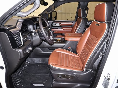 Used 2024 GMC Sierra 3500 Denali Ultimate image 13