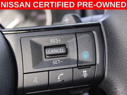 Certified 2022 Nissan Rogue SV image 32