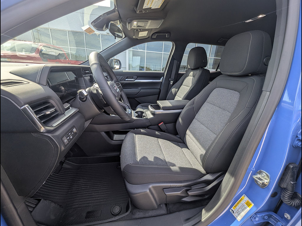 New 2027 GMC Terrain Elevation w/ LPO, Floor Liner Package AWD/4WD image 12