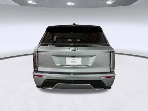 New 2026 Cadillac Vistiq Platinum AWD/4WD image 9