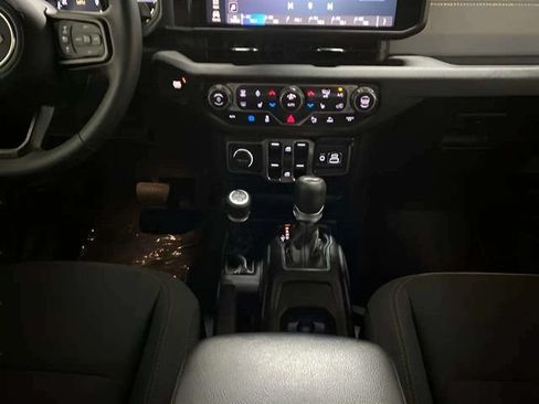 Used 2024 Jeep Wrangler Unlimited w/ Convenience Group AWD/4WD image 13