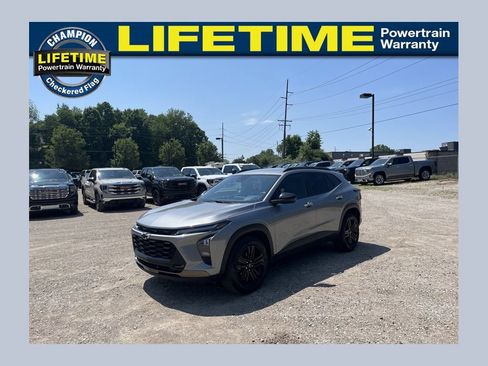 Used 2025 Chevrolet Trax ACTIV FWD image 1