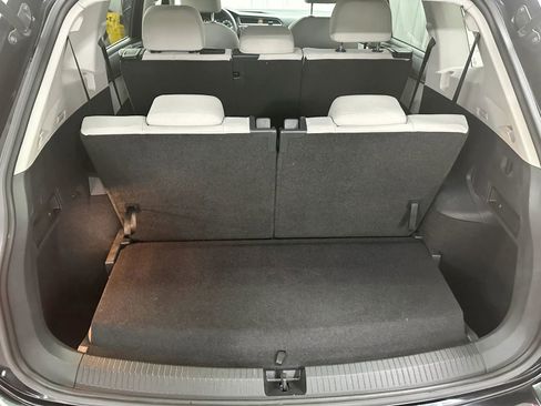 Used 2020 Volkswagen Tiguan S image 27