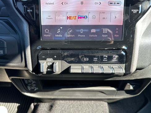 New 2026 RAM 2500 Tradesman AWD/4WD image 21