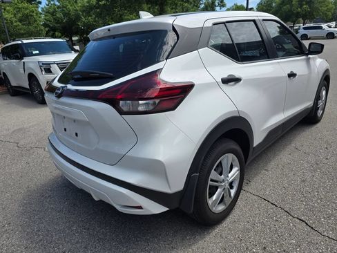 Certified 2025 Nissan Kicks Play S FWD image 8