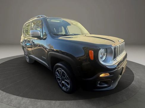 Used 2016 Jeep Renegade Limited image 3