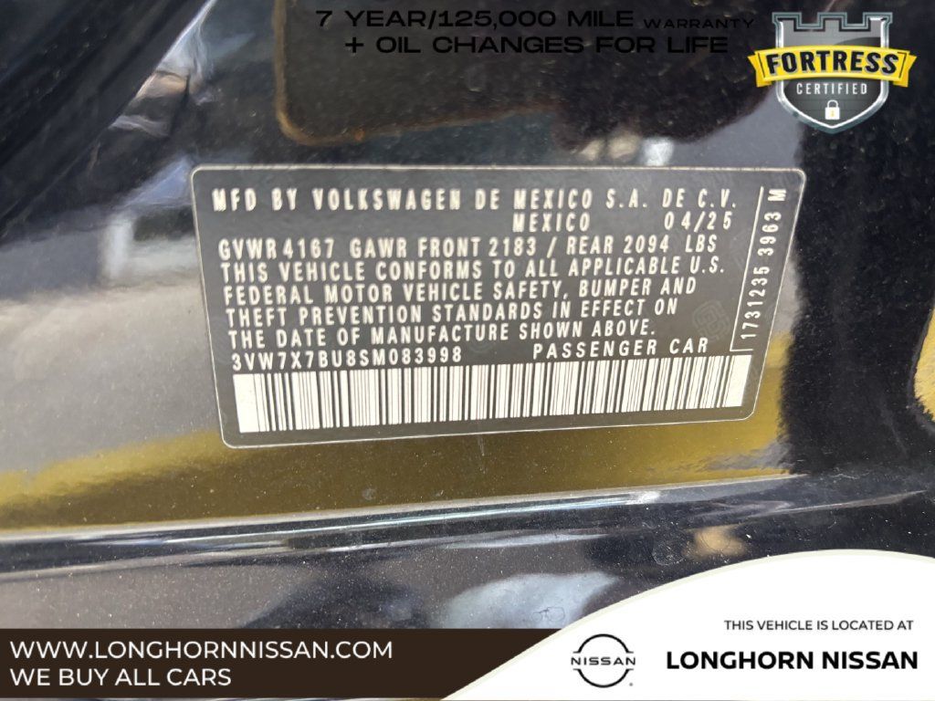 Used 2025 Volkswagen Jetta SE FWD image 29