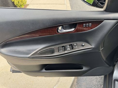 Used 2017 INFINITI QX50 AWD w/ Premium Plus Package image 13