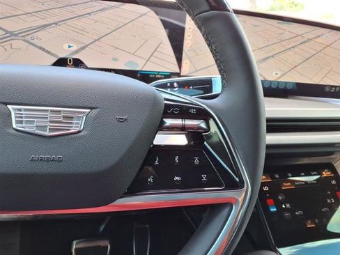 New 2026 Cadillac Vistiq Luxury image 16