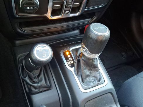 Used 2020 Jeep Gladiator Sport w/ Quick Order Package 24S image 24