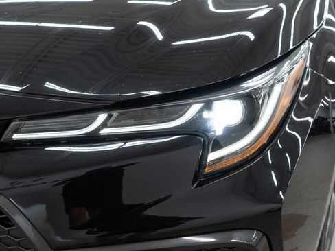Used 2021 Toyota Corolla SE FWD image 39