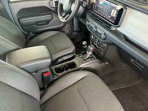 New 2026 Jeep Gladiator Sport AWD/4WD image 12