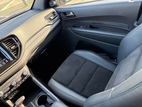 Used 2022 Dodge Durango GT image 17