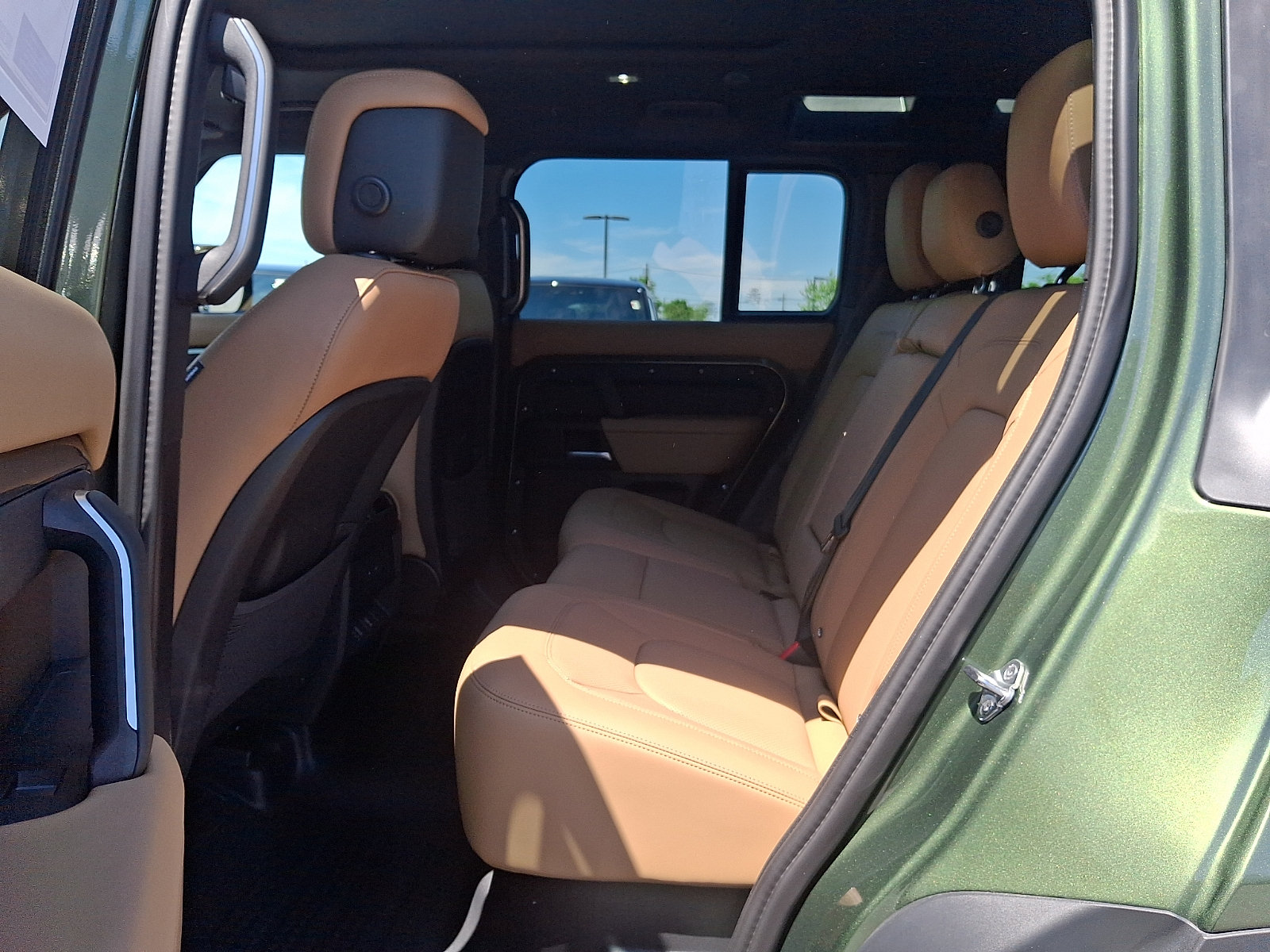 New 2026 Land Rover Defender 110 S AWD/4WD image 9