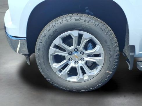 New 2026 Chevrolet Silverado 1500 LTZ w/ LTZ Premium Package AWD/4WD image 14