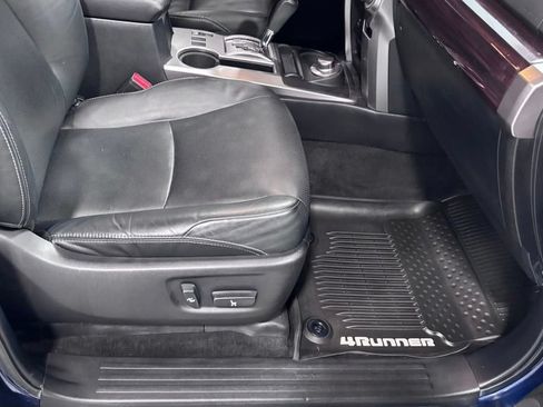 Used 2017 Toyota 4Runner Limited AWD/4WD image 18