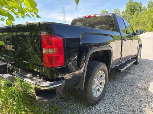 Used 2017 GMC Sierra 1500 SLE w/ SLE Value Package AWD/4WD image 3