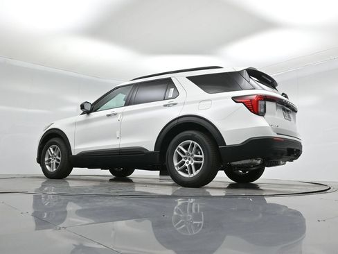 New 2026 Ford Explorer Active RWD image 52