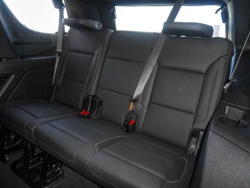 Used 2025 GMC Yukon Denali image 37