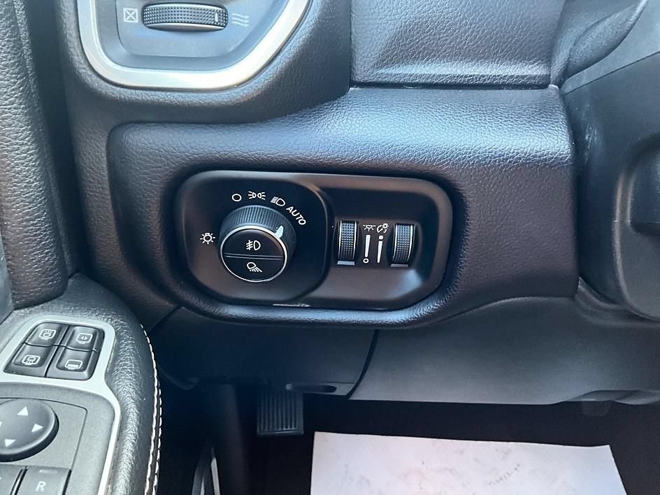Used 2023 RAM 2500 Laramie w/ Night Edition AWD/4WD image 16