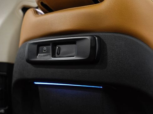 Used 2019 BMW X7 xDrive40i w/ Cold Weather Package AWD/4WD image 49