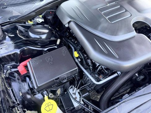Used 2011 Chrysler 300 Limited RWD image 10