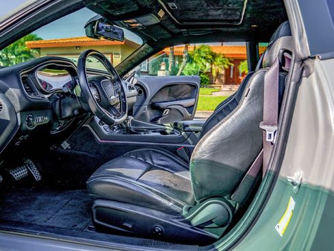 Used 2018 Dodge Challenger SRT Hellcat image 43