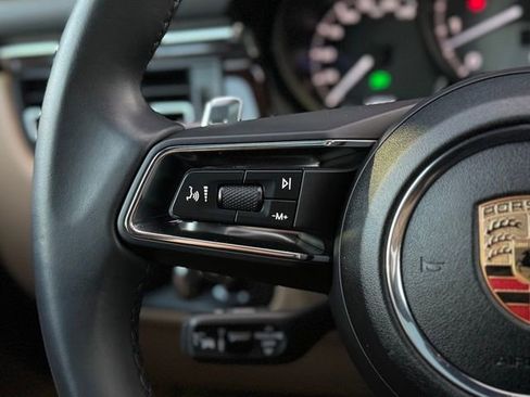 Certified 2025 Porsche Macan S image 21