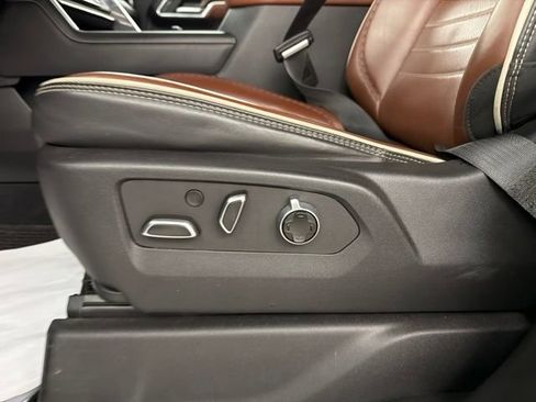 Used 2024 GMC Sierra 2500 Denali Ultimate AWD/4WD image 11