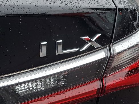 Certified 2021 Acura ILX w/ Premium Package FWD image 31