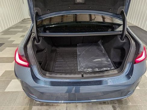 Used 2025 BMW 330i Sedan w/ Convenience Package RWD image 24