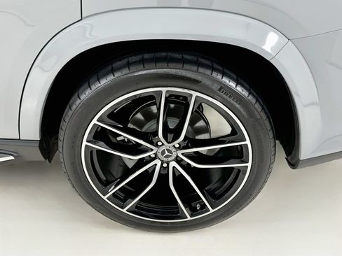 Used 2026 Mercedes-Benz GLS 580 4MATIC image 35
