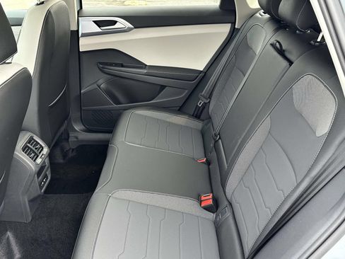 New 2026 Volkswagen Taos SE AWD/4WD image 13