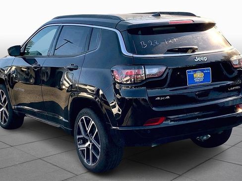 Used 2025 Jeep Compass Limited w/ Elite Group AWD/4WD image 3