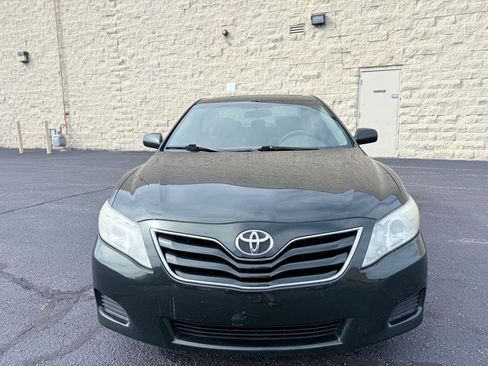 Used 2010 Toyota Camry SE FWD image 8