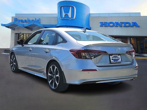 Used 2025 Honda Civic Sport Touring image 5