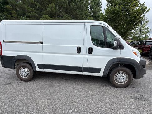 Used 2025 RAM ProMaster 2500 FWD image 7