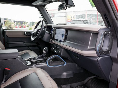 Used 2024 Ford Bronco Wildtrak image 26