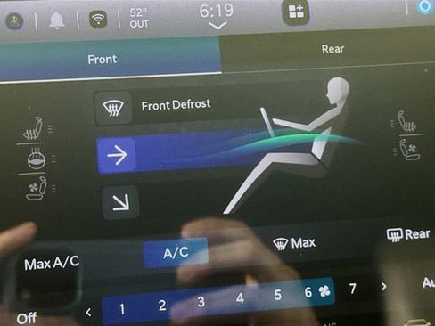 Used 2023 Jeep Wagoneer L 4WD image 23