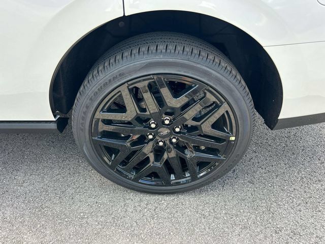 New 2027 Ford Expedition Platinum w/ Stealth Performance Package AWD/4WD image 11