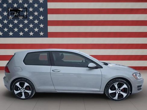 Used 2016 Volkswagen Golf S FWD image 4