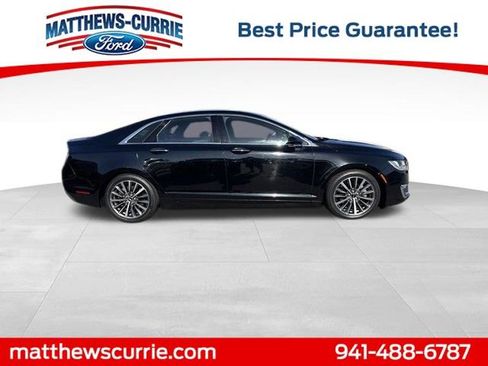 Used 2017 Lincoln MKZ Premiere FWD image 3