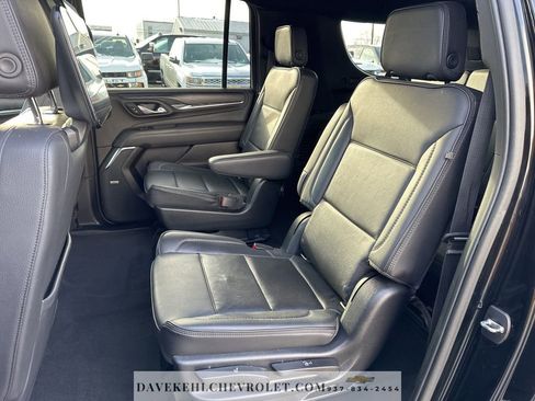 Used 2021 GMC Yukon XL Denali w/ Denali Premium Package image 22