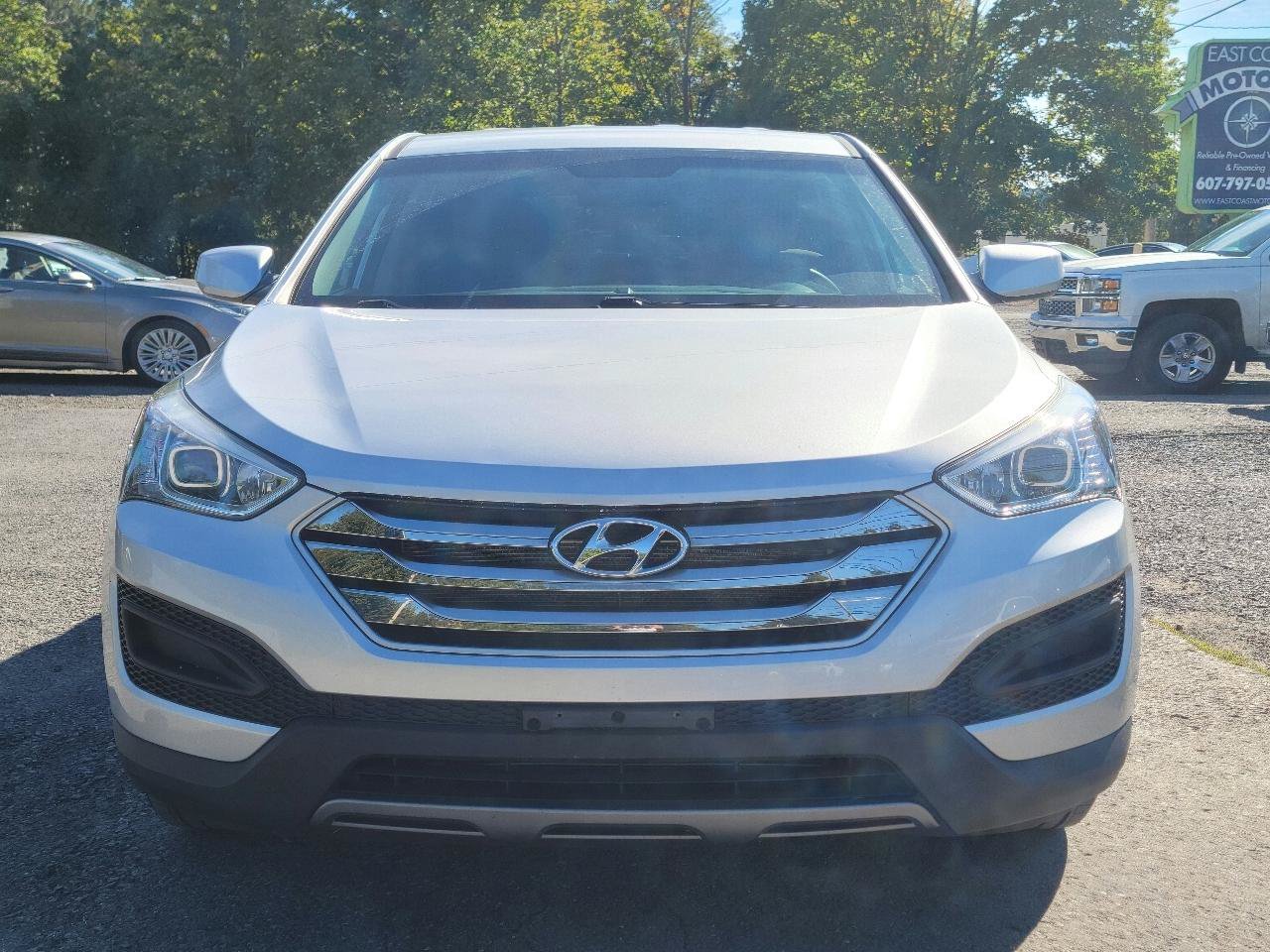 Used 2015 Hyundai Santa Fe Sport AWD/4WD image 2
